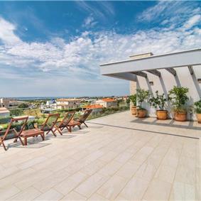 4 bedroom villa with pool near Pula, sleeps 8